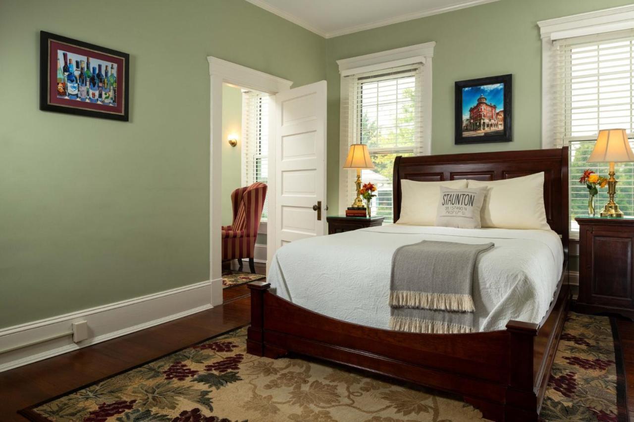Steeles Tavern Manor Экстерьер фото
